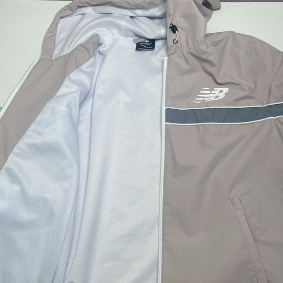 New Balance windbreaker jacket - Picture 3 of 4